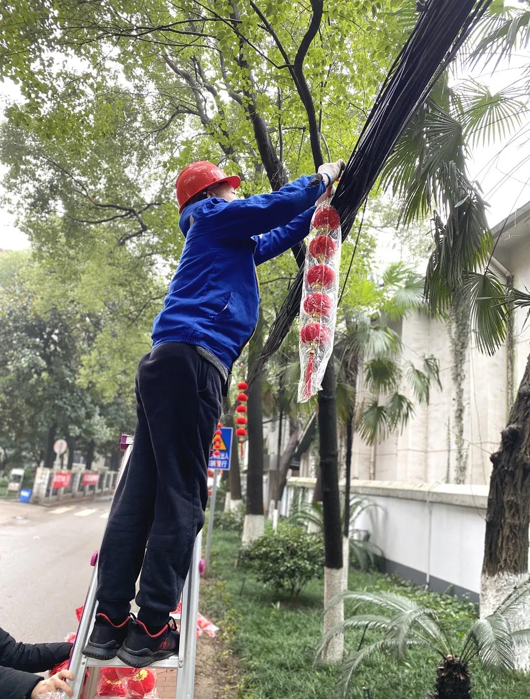 湖南保安服務,墻外高空清洗服務,湖南保利天創物業發展有限公司