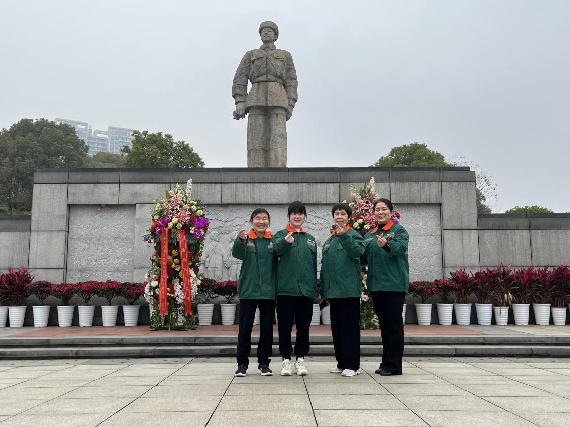 湖南保安服務(wù),墻外高空清洗服務(wù),湖南保利天創(chuàng)物業(yè)發(fā)展有限公司