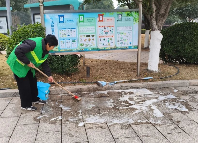 湖南保安服務,墻外高空清洗服務,湖南保利天創物業發展有限公司